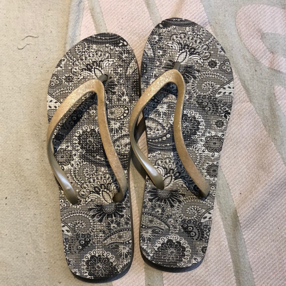 Grey Sandals/Flip Flops